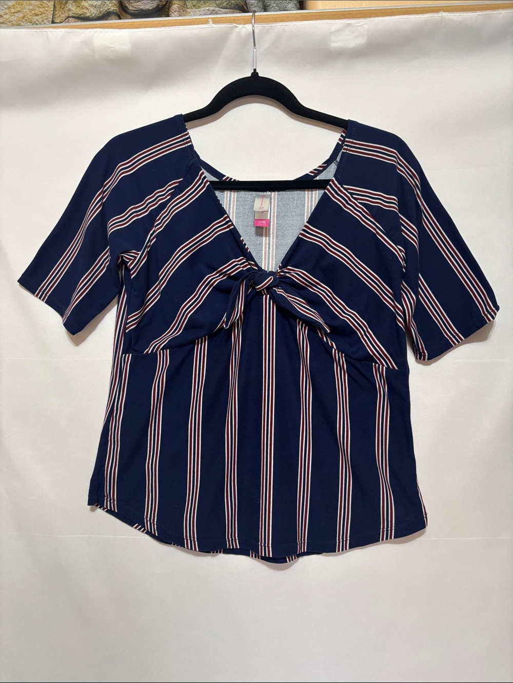 Flattering No Boundaries Striped Front Knot Top - Navy Blue Short Sleeve JR XL
